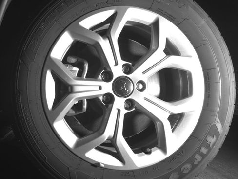 Used 2025 Jeep Compass Latitude image 12