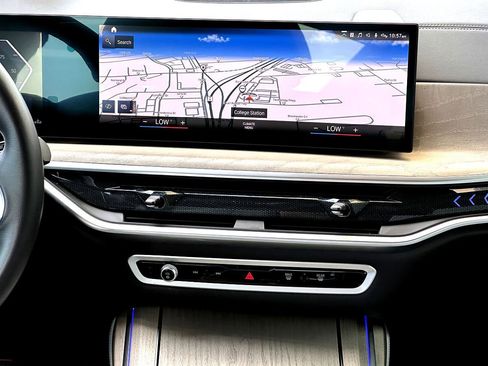 Certified 2023 BMW X7 xDrive40i w/ Premium Package image 29