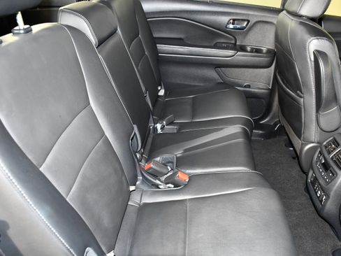 Used 2020 Honda Pilot Touring image 46