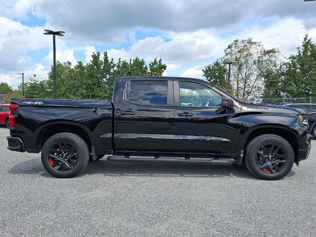 Used 2024 Chevrolet Silverado 1500 RST w/ Redline Edition AWD/4WD image 10