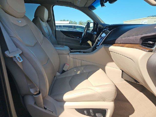 Used 2019 Cadillac Escalade Premium Luxury RWD image 8