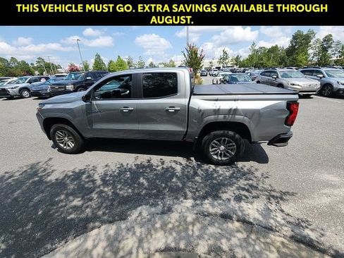 Used 2024 Chevrolet Colorado LT w/ LT Convenience Package II RWD image 8