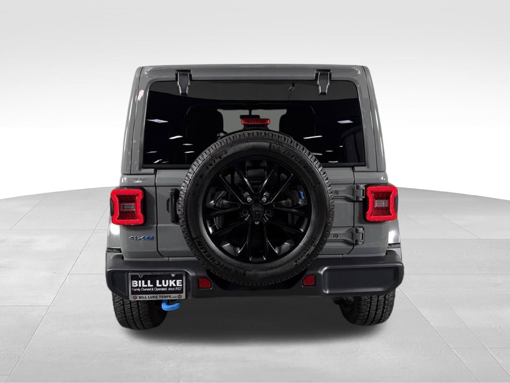Used 2023 Jeep Wrangler Unlimited Sahara AWD/4WD image 11