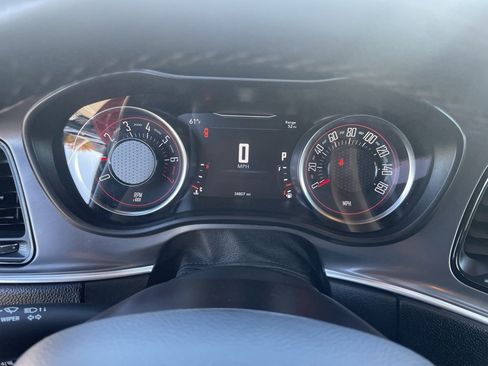 Used 2022 Dodge Challenger SXT image 13