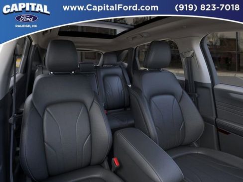 New 2026 Ford Escape SE w/ PHEV Premium Package FWD image 10