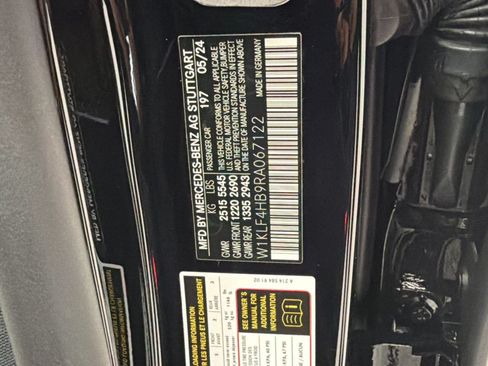 Used 2024 Mercedes-Benz E 350 4MATIC Sedan image 25