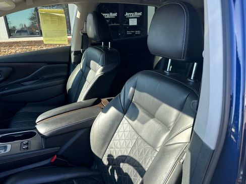 Used 2023 Nissan Murano Platinum w/ Cargo Package image 2