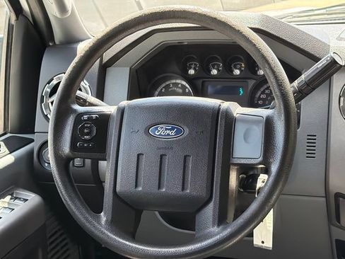 Used 2012 Ford F250 XLT w/ FX4 4X4 Off-Road Pkg image 13