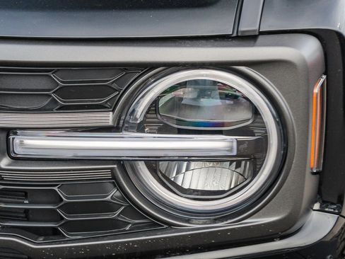 New 2025 Ford Bronco Raptor image 4