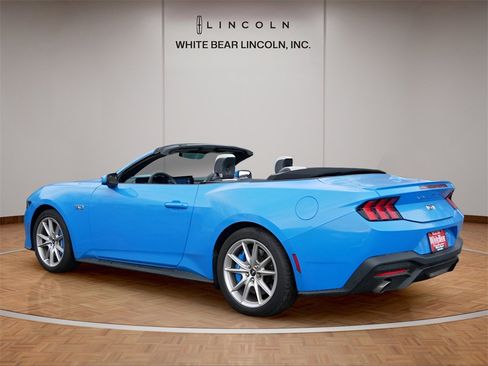 Used 2024 Ford Mustang GT Premium image 7