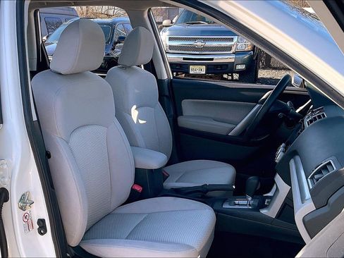 Used 2018 Subaru Forester 2.5i Premium image 7