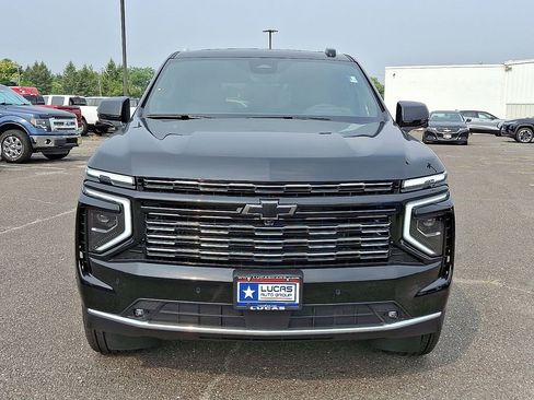 New 2025 Chevrolet Tahoe High Country w/ LPO, Illumination Package AWD/4WD image 2