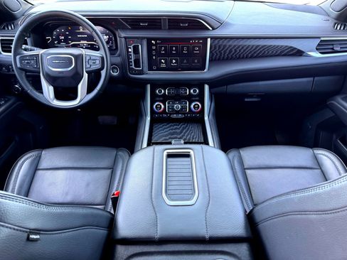 Used 2024 GMC Yukon Denali AWD/4WD image 22