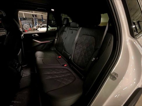 Used 2025 BMW X5 xDrive40i image 19