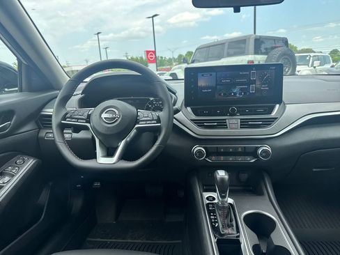 New 2026 Nissan Altima 2.5 SR FWD image 24