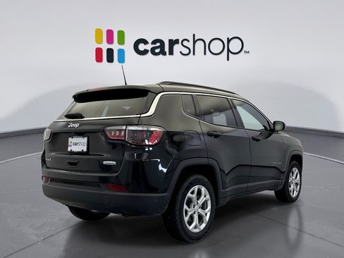 Used 2024 Jeep Compass Latitude AWD/4WD image 5