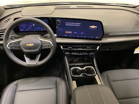 New 2026 Chevrolet Traverse LT w/ Sun and Wheel Package image 23