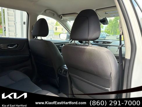 Used 2019 Nissan Rogue SV w/ Premium Package AWD/4WD image 14