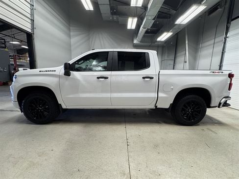 Used 2023 Chevrolet Silverado 1500 Custom w/ LPO, Dark Essentials Package AWD/4WD image 5