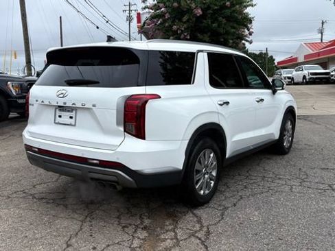 Used 2023 Hyundai Palisade SEL FWD image 6