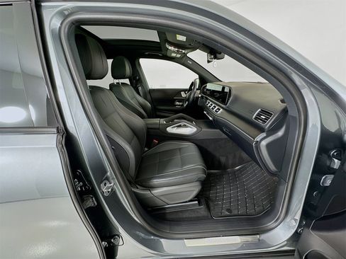 Certified 2023 Mercedes-Benz GLS 580 4MATIC image 33