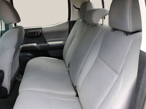 Used 2021 Toyota Tacoma SR5 RWD image 15