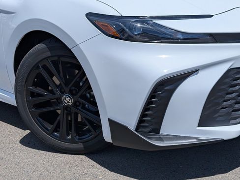 Used 2026 Toyota Camry SE image 10