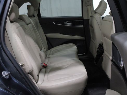 Used 2022 Lincoln Nautilus Reserve image 26