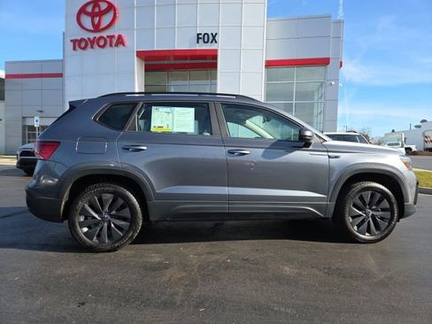 Used 2023 Volkswagen Taos S image 8