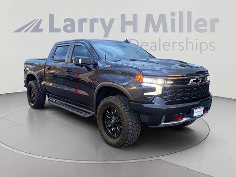 Used 2023 Chevrolet Silverado 1500 ZR2 w/ Technology Package AWD/4WD image 7