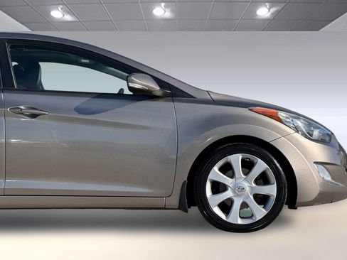 Used 2013 Hyundai Elantra Limited w/ Technology Pkg image 34