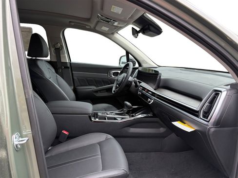 New 2025 Kia Sorento SX image 15