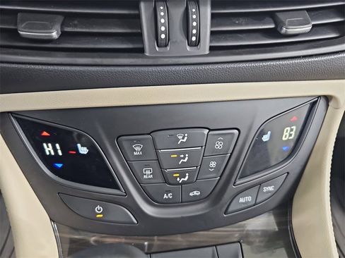 Used 2019 Buick Envision Essence image 29