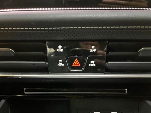 Used 2024 Volkswagen Atlas SEL Premium R-Line AWD/4WD image 16