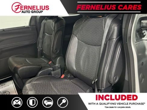 Used 2023 Toyota Sienna XSE AWD/4WD image 20
