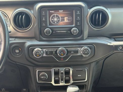 Used 2020 Jeep Gladiator Sport w/ Quick Order Package 24S AWD/4WD image 11