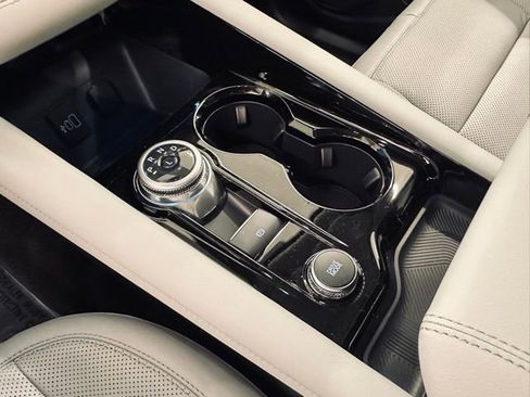 New 2026 Ford Explorer Platinum w/ LUX Leather Package AWD/4WD image 30