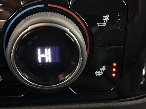 Used 2022 Chevrolet Silverado 1500 LT image 29