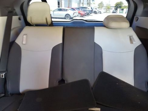 Used 2021 Toyota Sienna XSE image 9