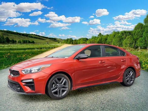 Used 2020 Kia Forte GT-Line FWD image 2