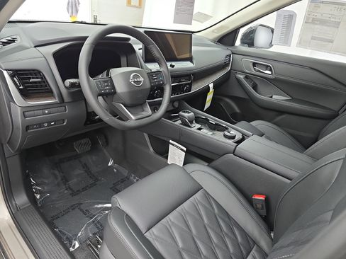 New 2026 Nissan Rogue Platinum AWD/4WD image 16