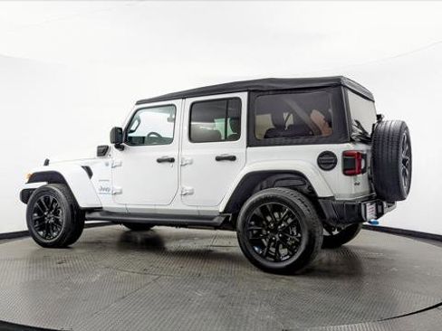 Used 2023 Jeep Wrangler Unlimited Sahara image 6