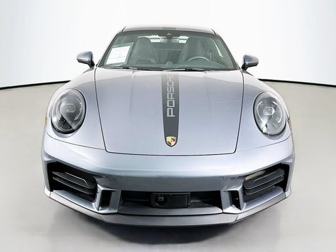 Certified 2025 Porsche 911 Carrera RWD image 6