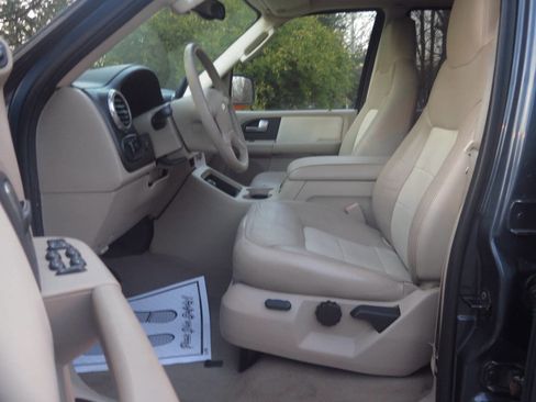 Used 2004 Ford Expedition Eddie Bauer image 8