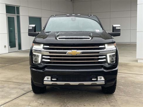 Used 2023 Chevrolet Silverado 2500 High Country w/ Z71 Off-Road Package image 3
