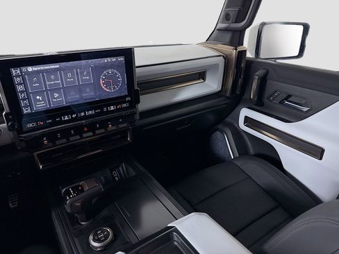Used 2024 GMC Hummer EV 2X w/ Extreme Off-Road Package image 23