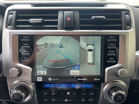 Used 2023 Toyota 4Runner Limited AWD/4WD image 19