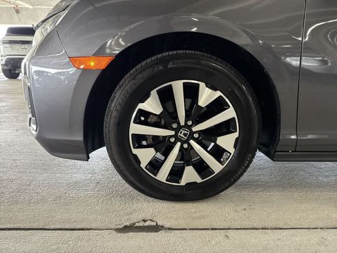Used 2025 Honda Odyssey EX-L image 10
