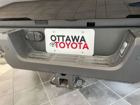 Used 2024 Toyota Tacoma SR5 AWD/4WD image 15