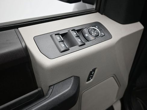 Used 2019 Ford F150 XL w/ Equipment Group 101A Mid RWD image 10